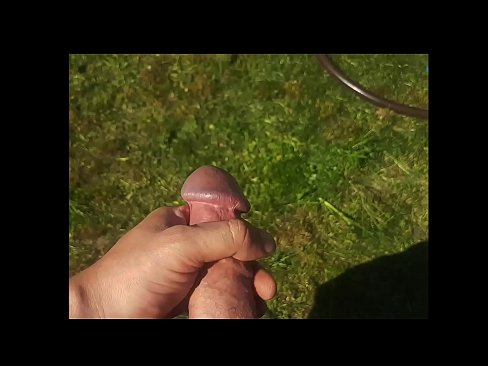 ❤️ Hete hottie laat zich in haar roze kutje neuken en spuitend klaarkomen in een zomerse tuin ️ Fucking at us nl.desixxxtube.ru ❤